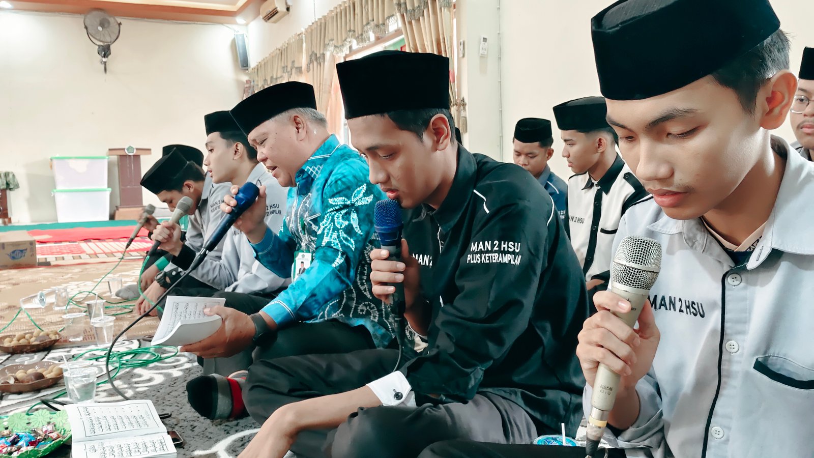 Bawa Gema Shalawat, Grup Habsyi MAN 2 HSU Ramaikan Peringatan Maulid Nabi di KEMENAG